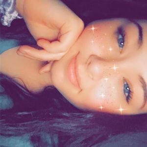 Meet your Posher, Hannah